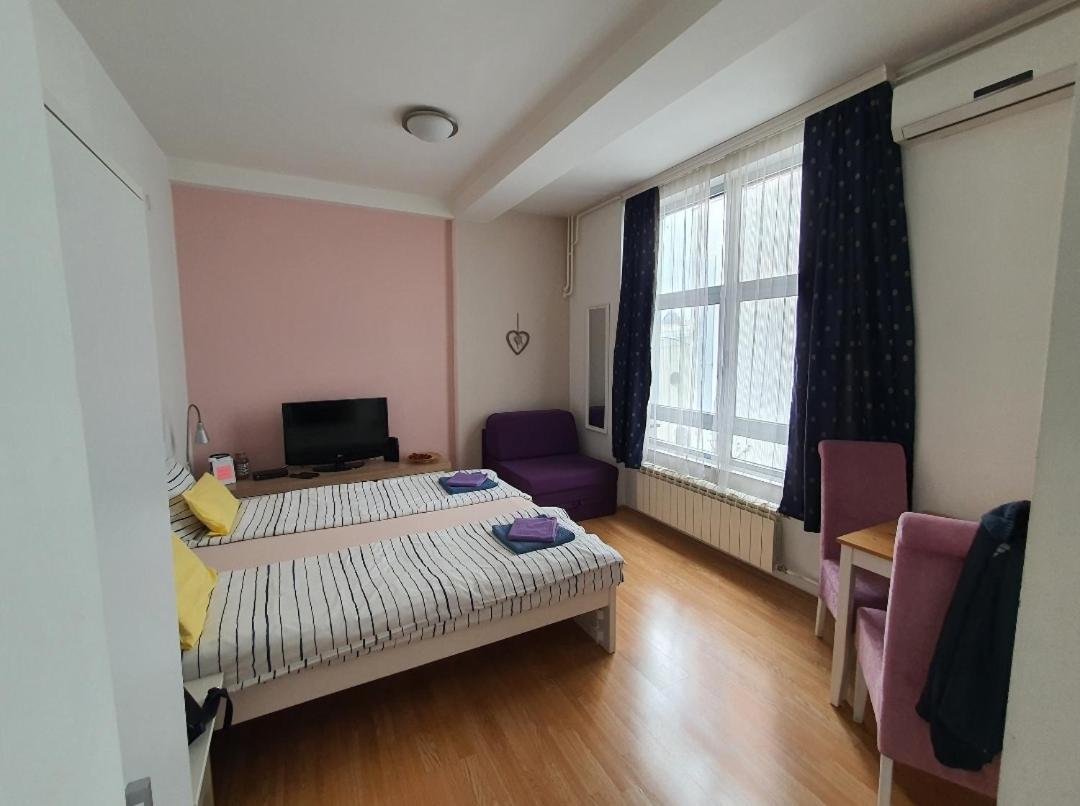 Studio Apartman Ld U Strogom Centru Нови-Сад Экстерьер фото