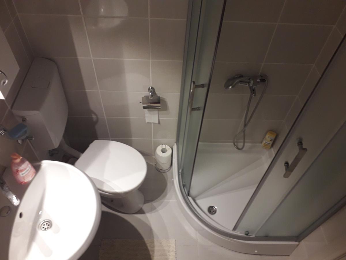 Studio Apartman Ld U Strogom Centru Нови-Сад Экстерьер фото