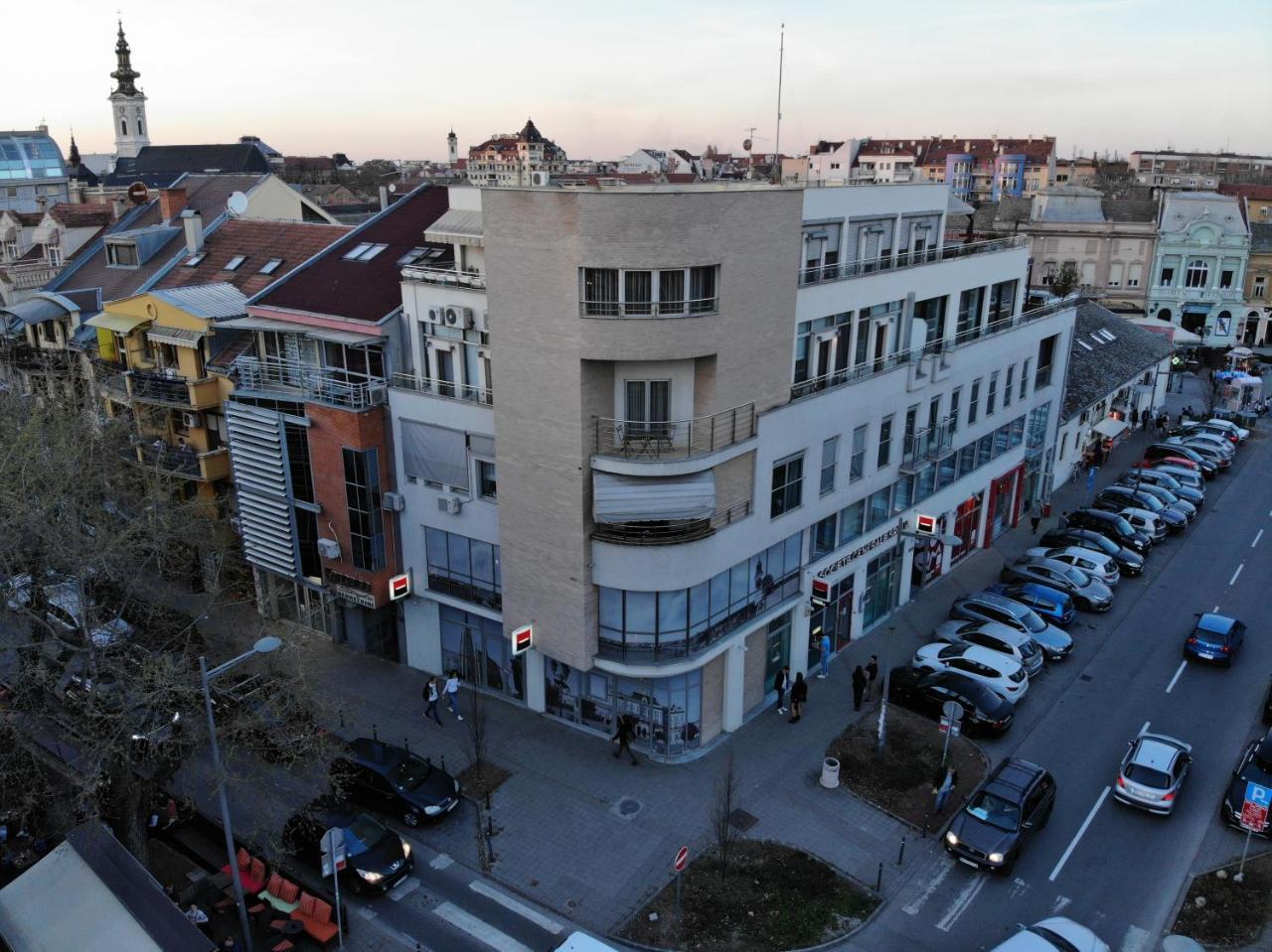 Studio Apartman Ld U Strogom Centru Нови-Сад Экстерьер фото